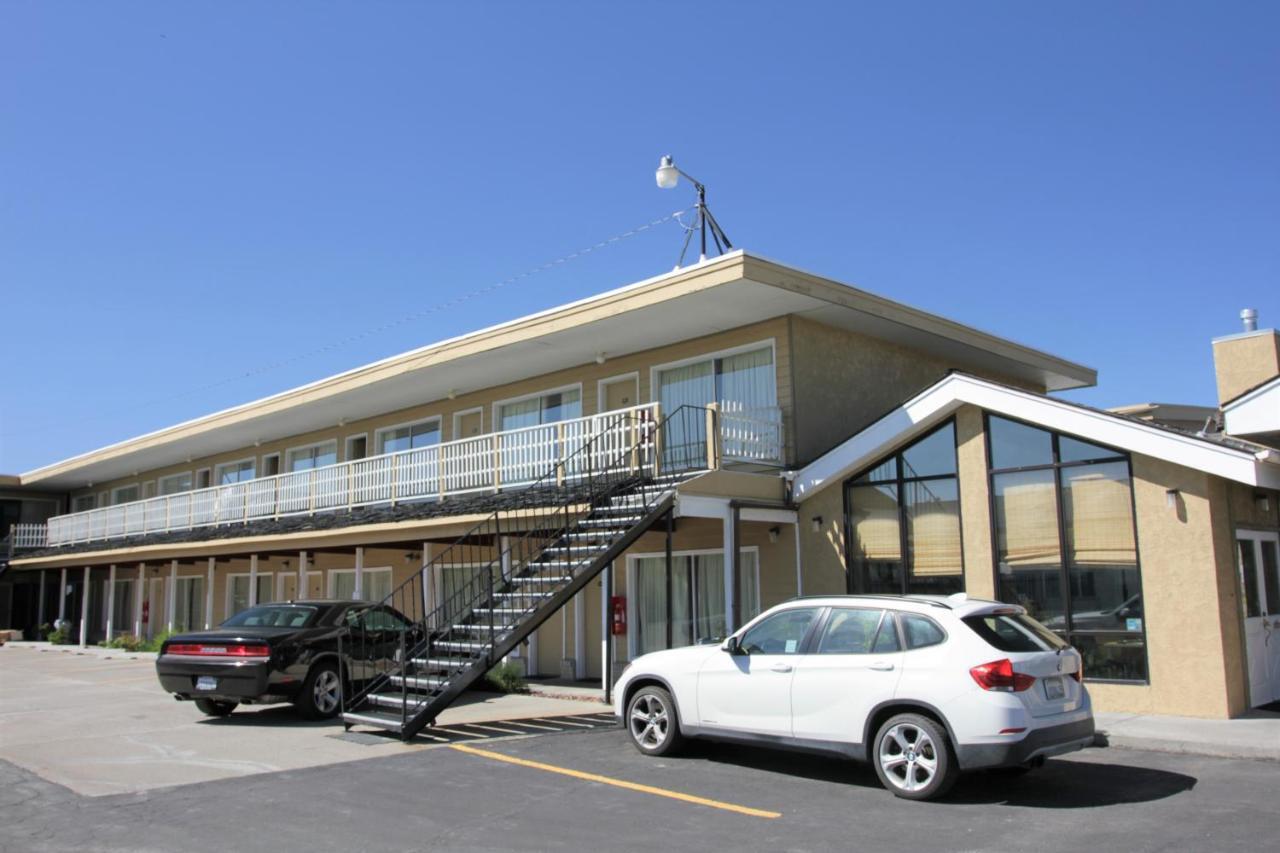 Hotel Super 8 By Wyndham Wells Exterior foto